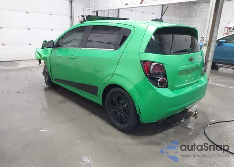 2015 Chevrolet Sonic Lt Auto z USA, uszkodzony, nr VIN 1G1JC6SHXF4147101